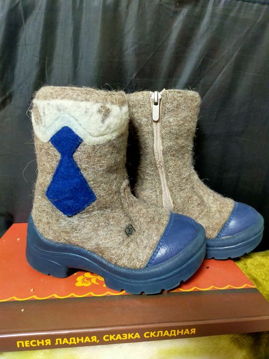 Продам детские валенки