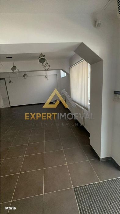 Spatiu comercial parter 141.75 mp utili Aleea Olteniei