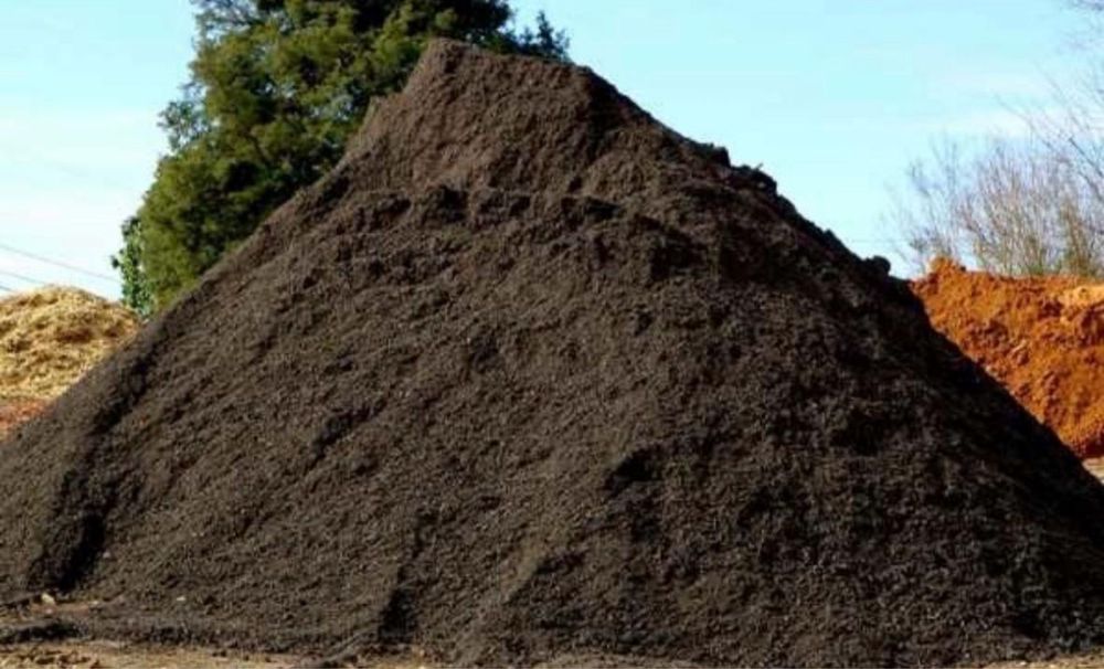 Pământ negru vegetal de cea mai bună calitate Nisip Chisai Piatra