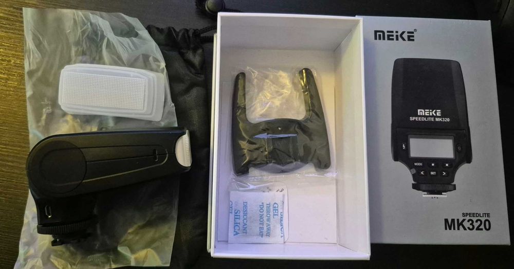 Blitz Meike MK-320 Mini TTL GN32 Cap Rotativ - compatibil Sony