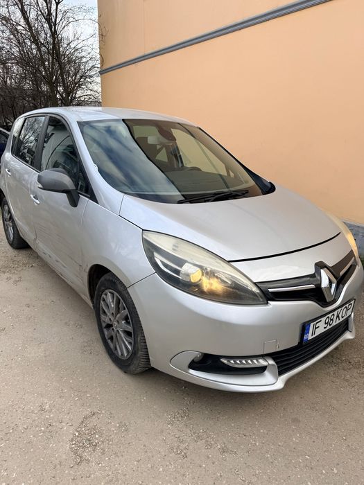 RENAULT Scenic