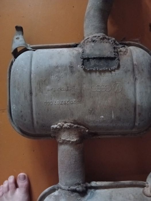 Продаю глушитель на Ауди с4