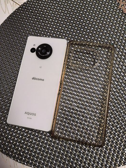 Sharp Aquos R8 White 256Gb/8Gb Ram