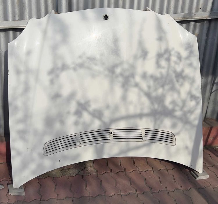 Капот на Mercedes w211