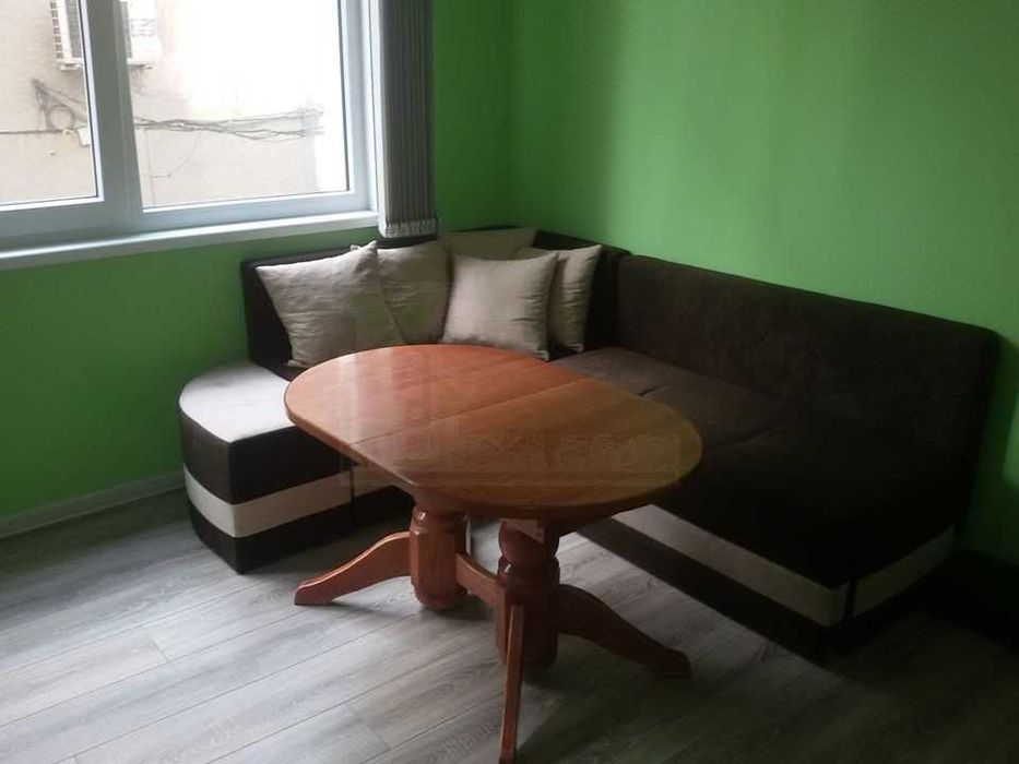 Дава се под наем Двустаен апартамент в Пловдив, Остромила - 65 кв.м за 275.4 € - Снимка #1