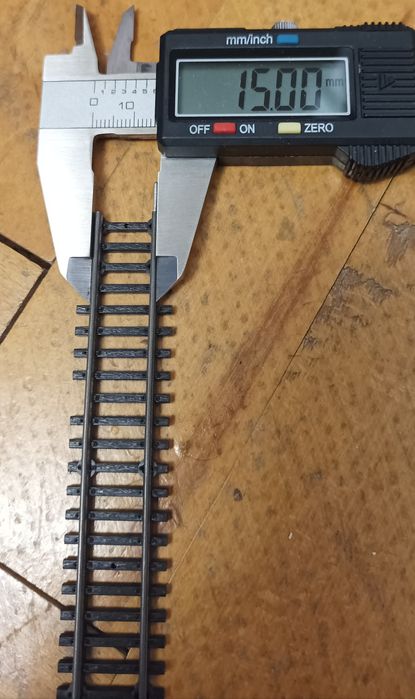 Sine trenulet electric