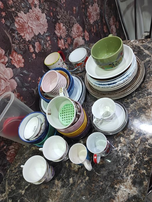 Продам посуду в отличном состоянии