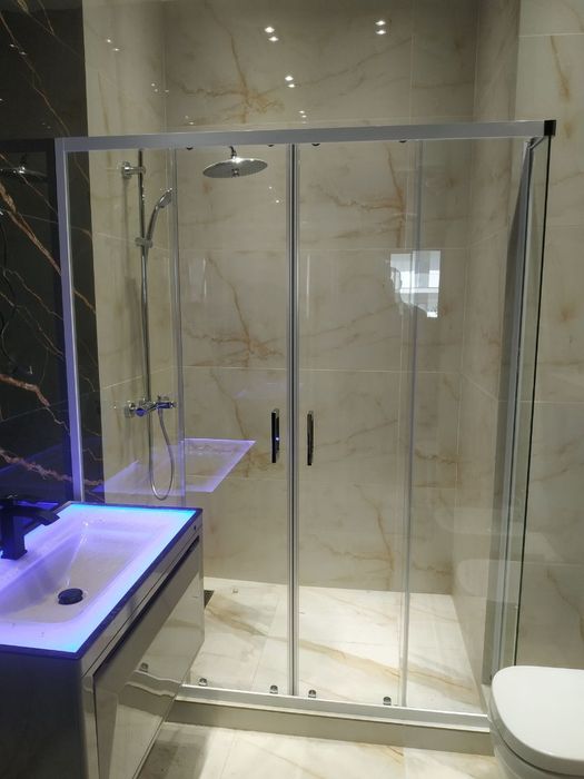 Душевые перегородки.  ДУШЕВЫЕ КАБИНЫ. Dushevie peregorodki i kabini