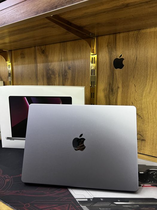 MacBook M2 Pro 16/512