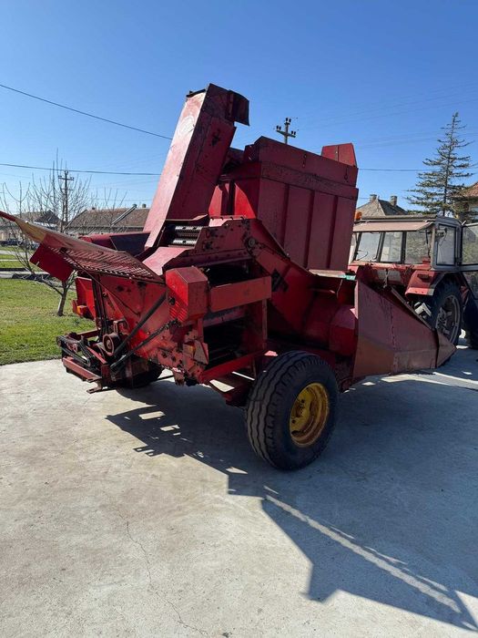 ZMAJ 222 S culegătoare de porumb