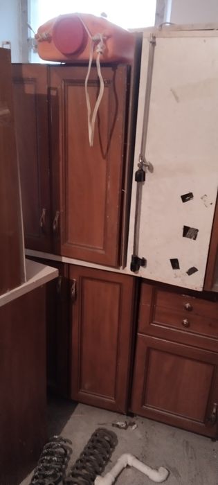 Продам комод с зеркаломом