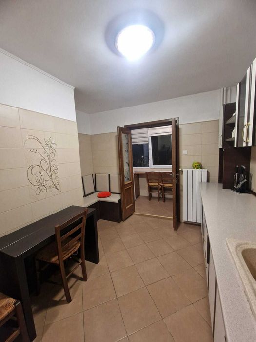 De Închiriat: 2 Camere Decomandat, Sector 4 Direct Proprietar
