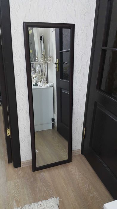 Зеркало в рамке 132x41 в наличии 2 шт