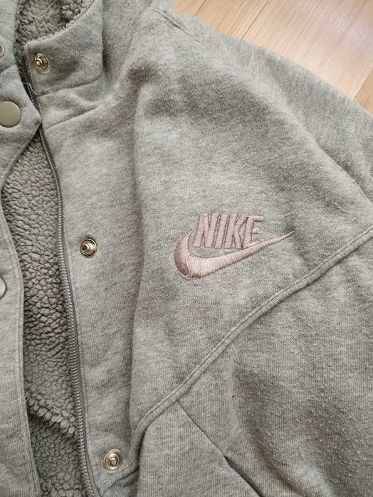 Детски сутчъри LEVI'S, размер 10 г. и NIKE XS