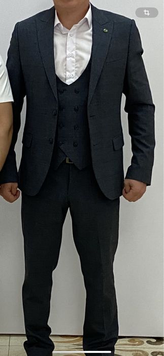 Продам мужской костюм