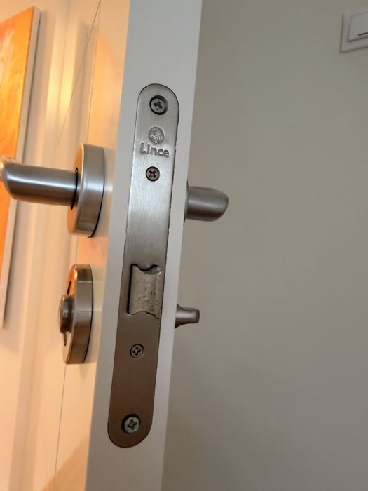 Usi  de interior alb feronerie Lince