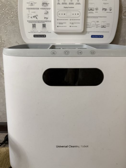 Продам роботпылесос ROUDMI EVA