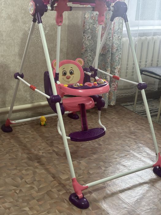 Продам детскую качелию