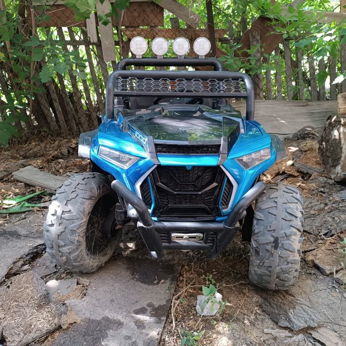 Продам детскую машинку