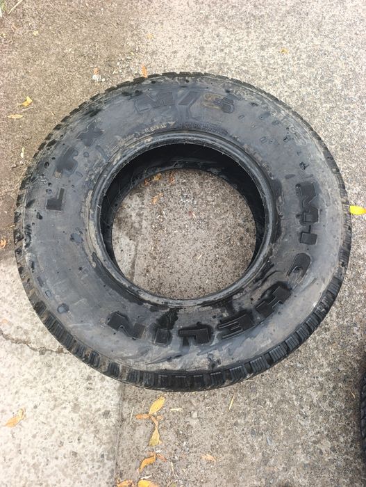 Продам шину почти новый