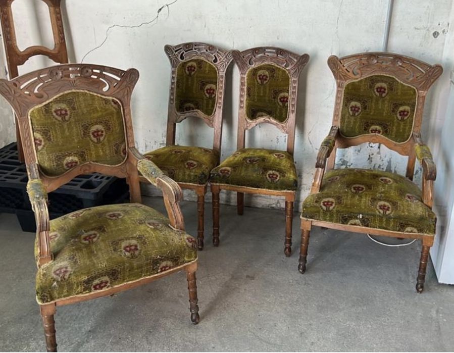 Scaune / fotolii centenare