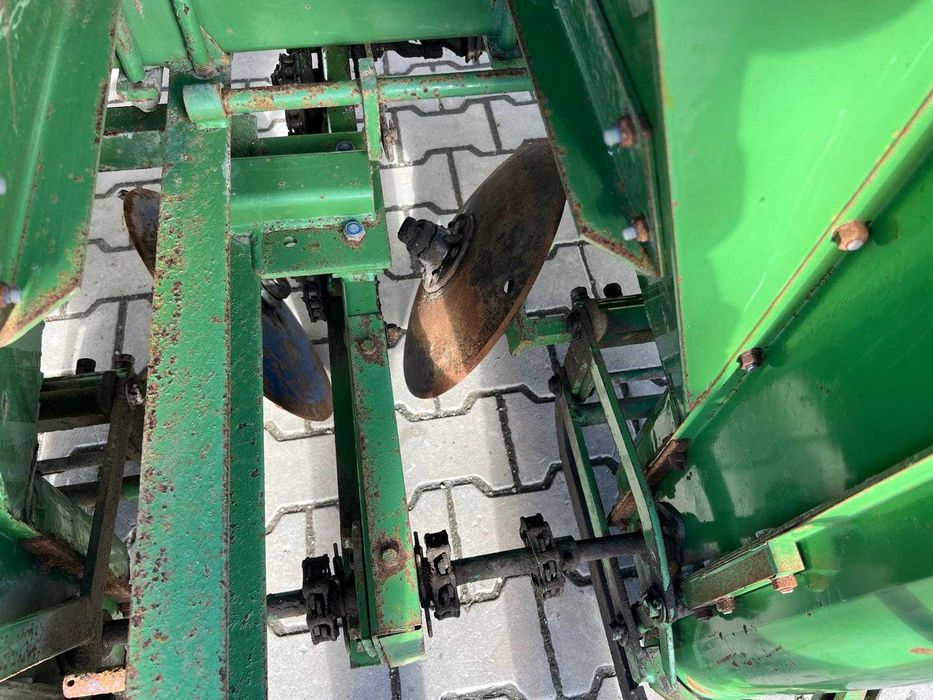 Садилка за картофи Hassia – 4 реда, с хидравлично изсипване