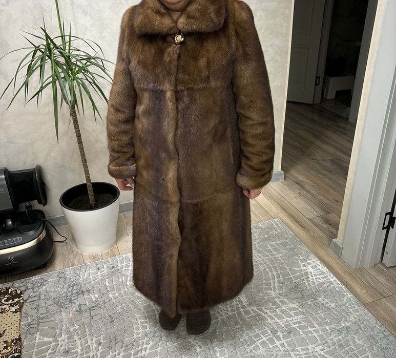 Продам норковый шубу