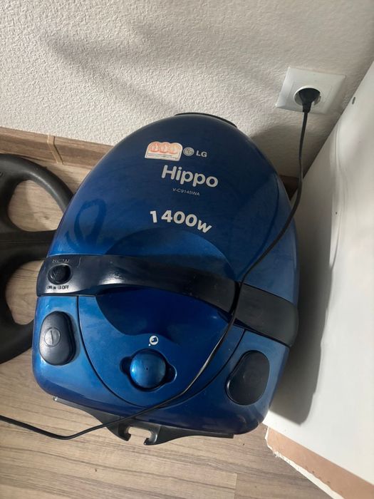 продам пылесос LG hippo