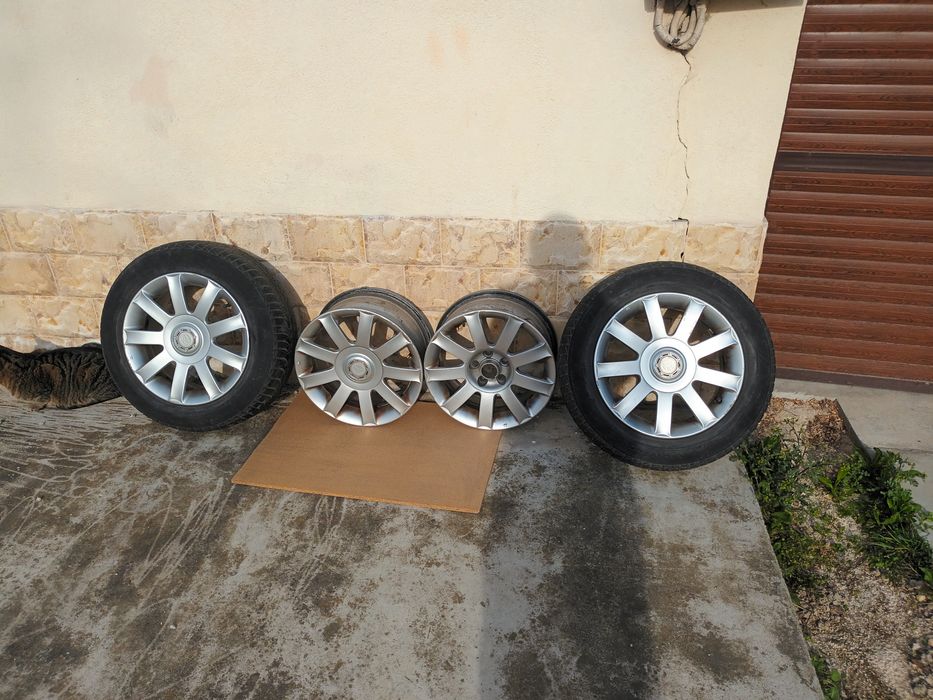 Продавам 4 бр. алуминиеви джанти с 2 бр гуми от Toyota Avensis 2001 го