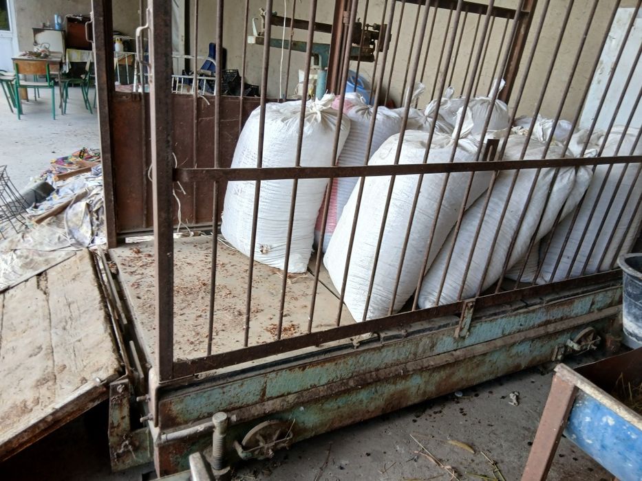 Tarozi mol tortadigan