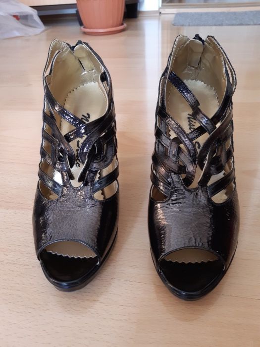 Pantofi de damă