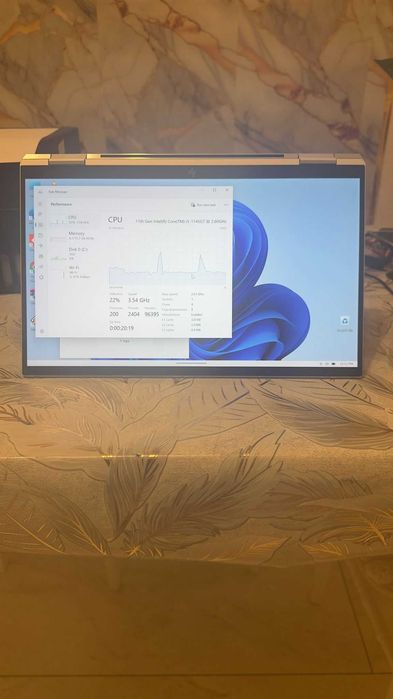 laptop HP 13'  touch-screen