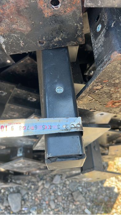 Stalpi metalici cu talpi pt gard 2.2 m