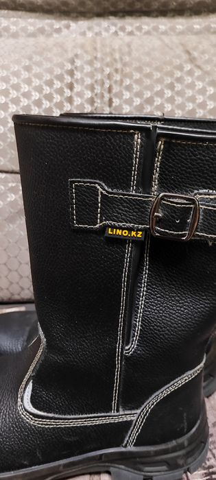 Продам рабочие сапоги