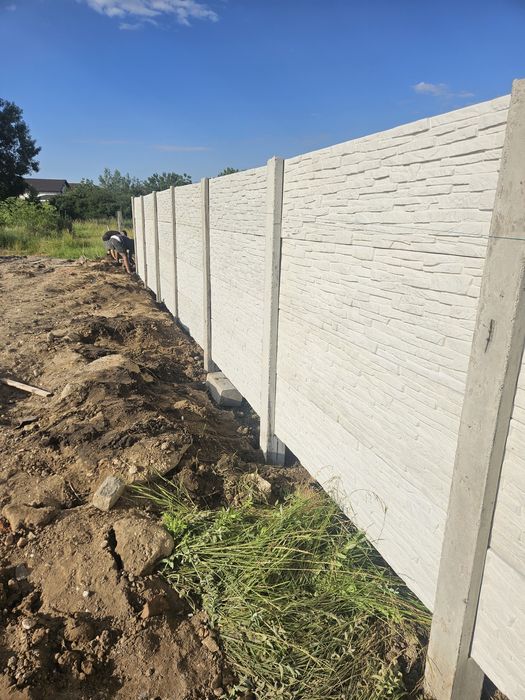 Gard de beton vănd si montez