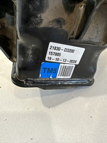 Лява тампона на двигателя за Hyundai Tucson 1.6 CRDi Hybrid (2019) 21830-D3200