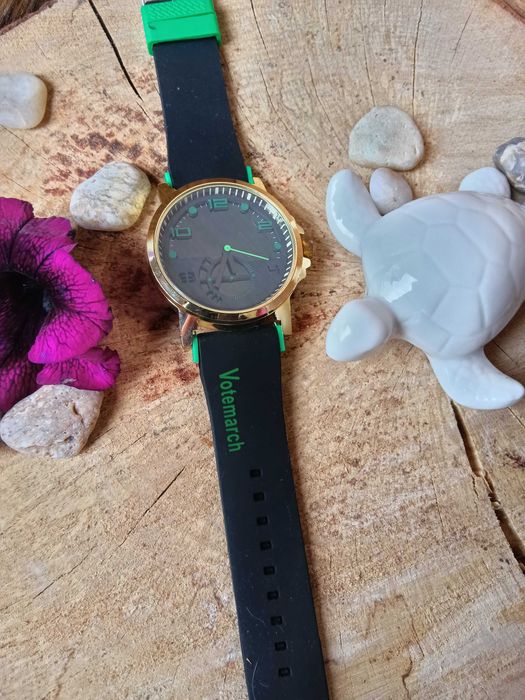 Луксозен часовник Slazenger в розово златисто с цирконий Кръгла форма