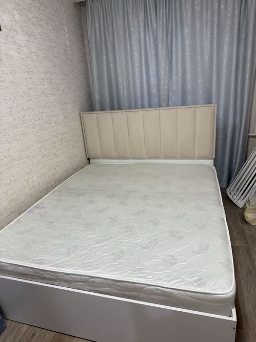 Кровать для спальни