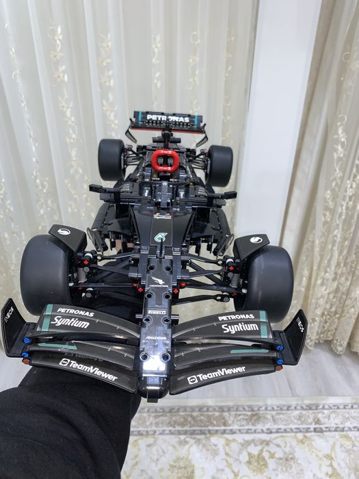 LEGO Technic Mercedes-AMG F1 W14 E Performance