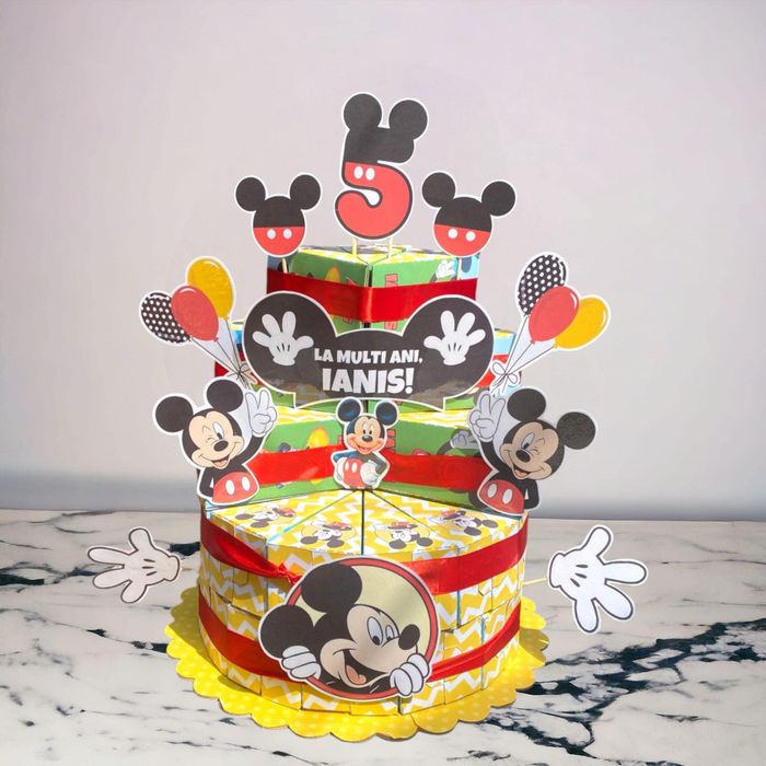Tortulet aniversari din cutiute ambalate