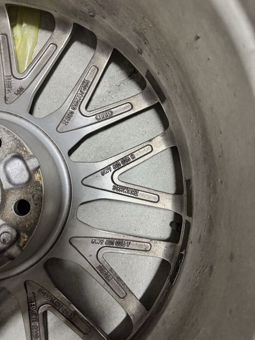 Jante originale Audi R19 + Anvelope Vara Kumho Ecsta PS71