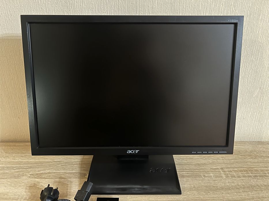 Монитор 19" Acer V193W