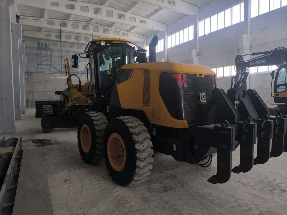 Автогрейдер 4215D