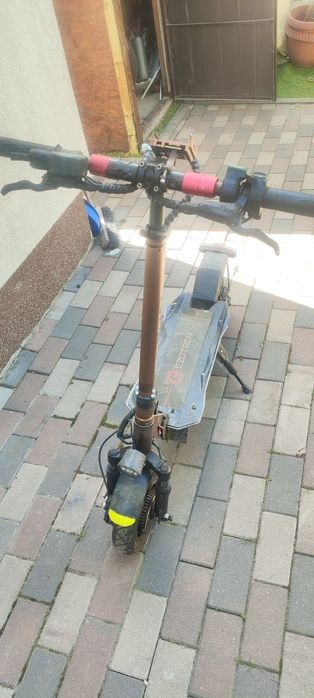 Trotineta electrica ezotron z200 cu baterie defectă
