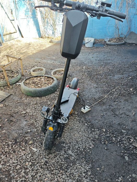 Продаю электсамокат