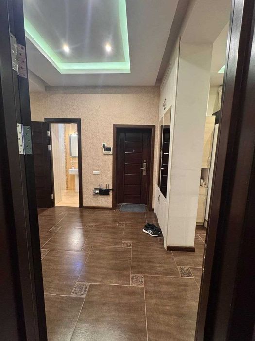 ЖК Империал м.Ойбек 2-комн 7/9 94 м² 2 с/у евроремонт меб/тех охр двор