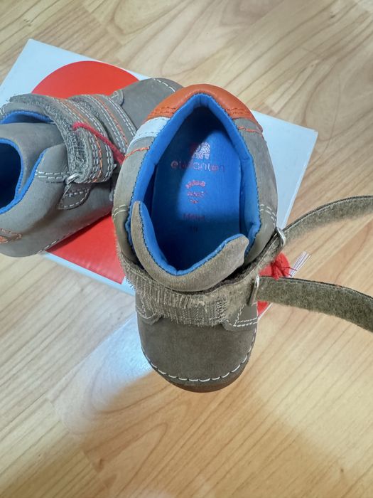 Papucii Elefanten Noi 19