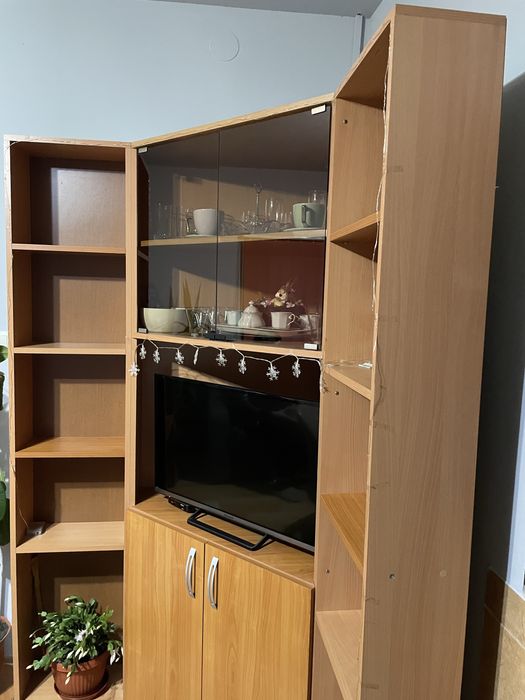 Vand mobila de living