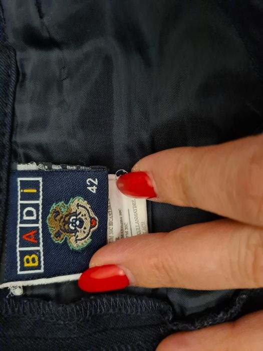 Продам школьную форму для девочек