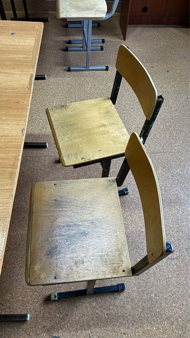 Продам парты, стулья